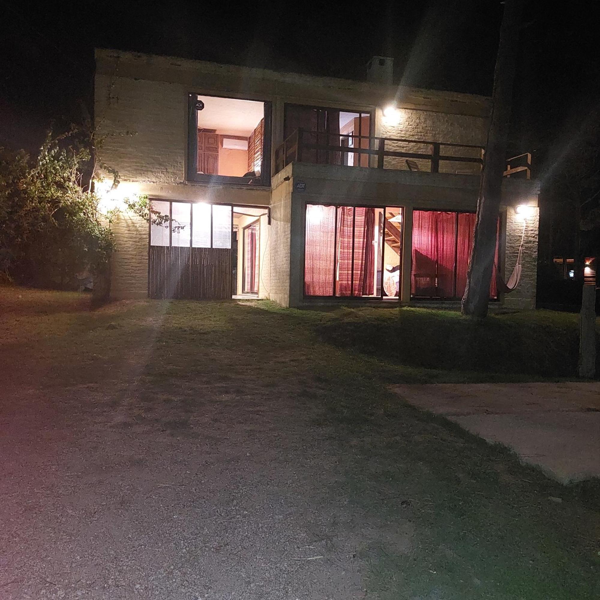Casa Amarilla Con Jacuzzi Villa Punta Del Diablo Ngoại thất bức ảnh