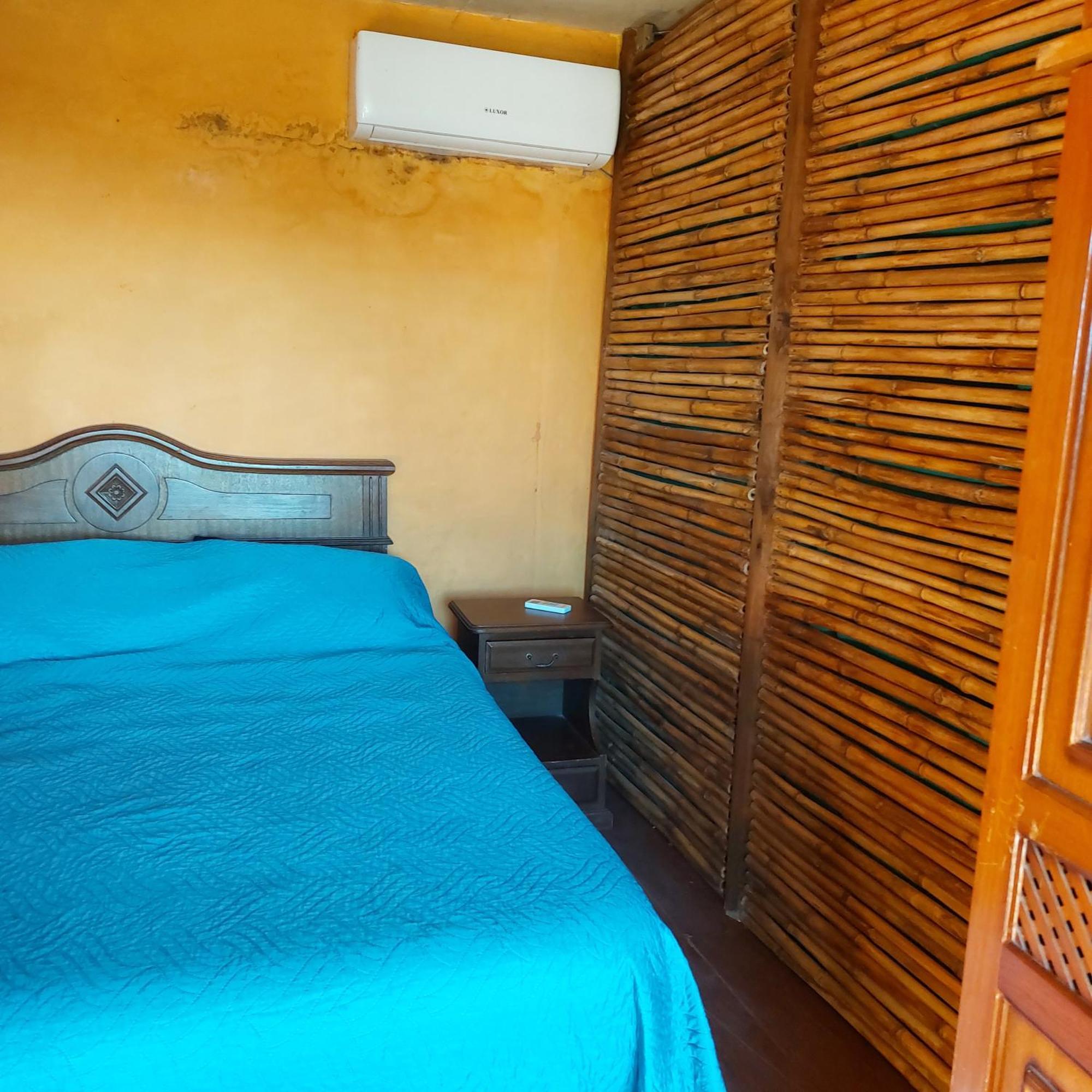 Casa Amarilla Con Jacuzzi Villa Punta Del Diablo Ngoại thất bức ảnh